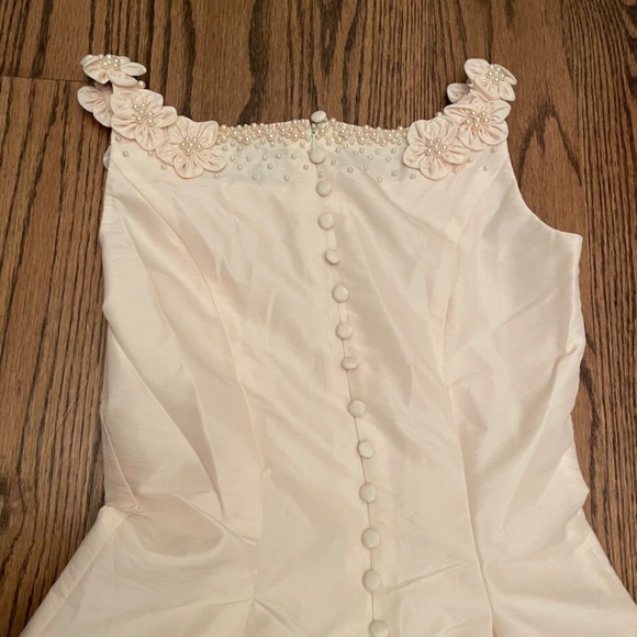 Custom hand-made Ivory Dress - Picture 3 of 4
